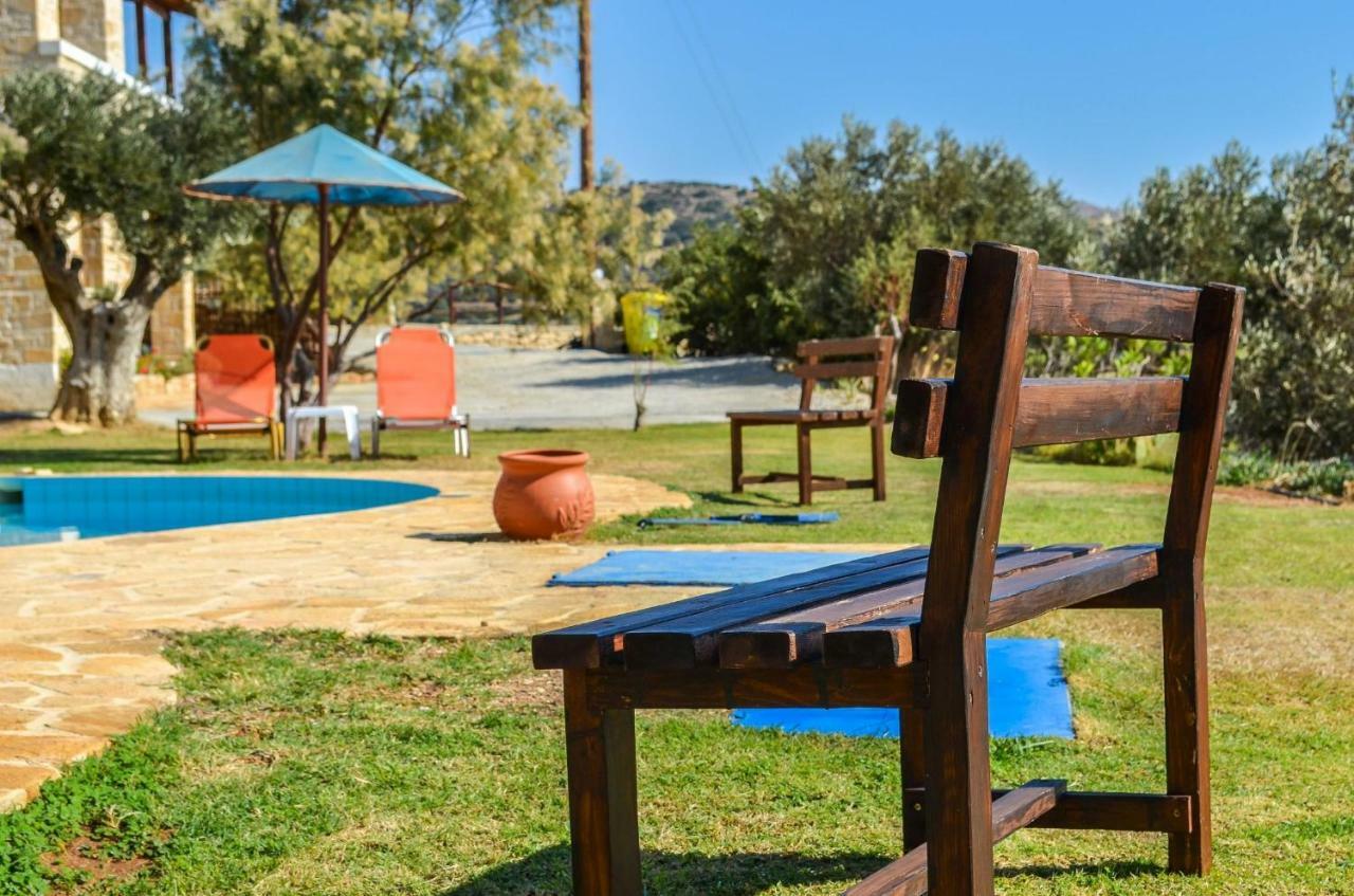 Petra-Mare Villa Триопетра Екстериор снимка
