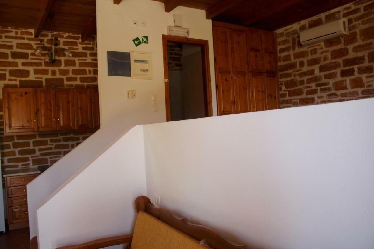 Petra-Mare Villa Триопетра Екстериор снимка