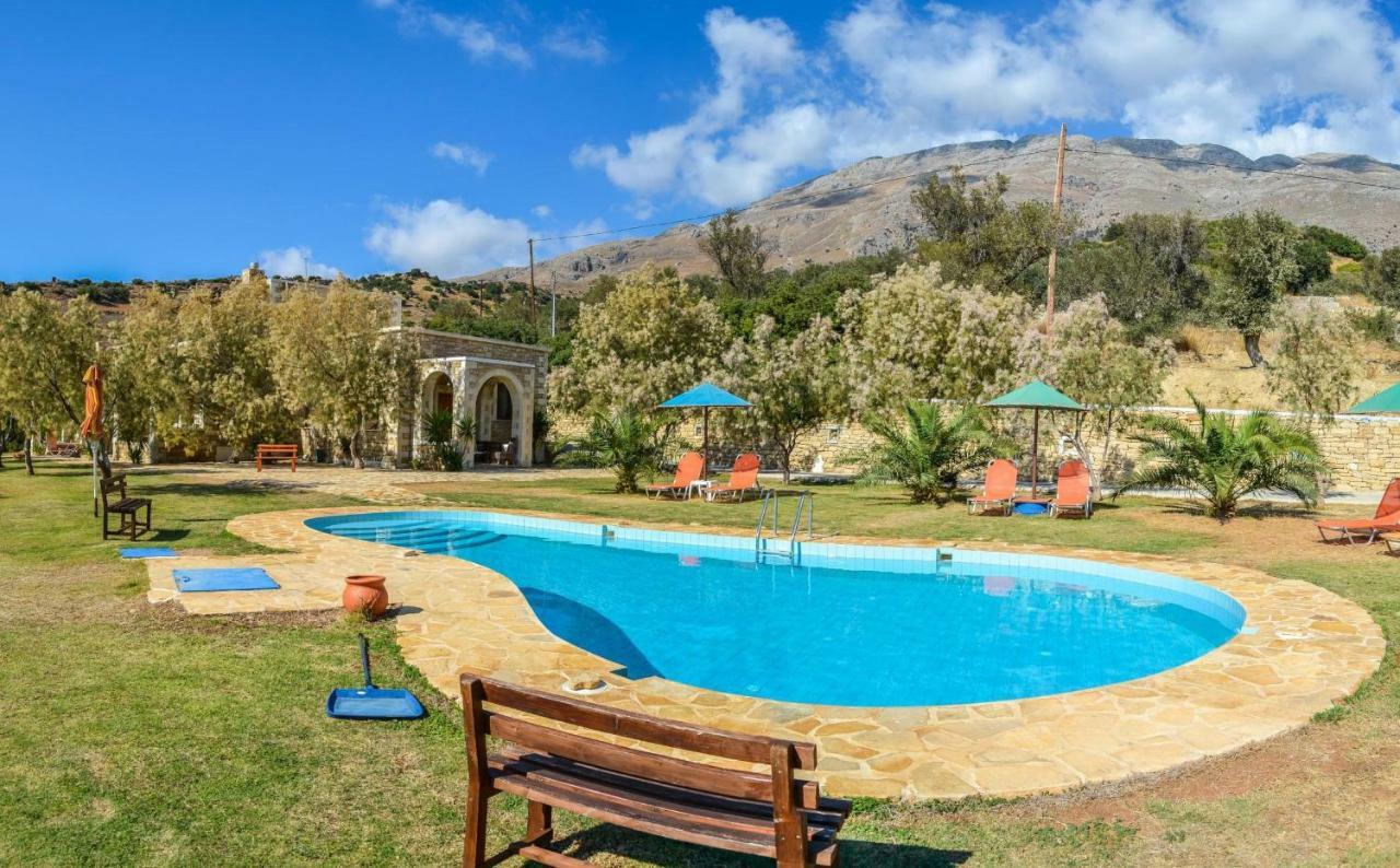 Petra-Mare Villa Триопетра Екстериор снимка